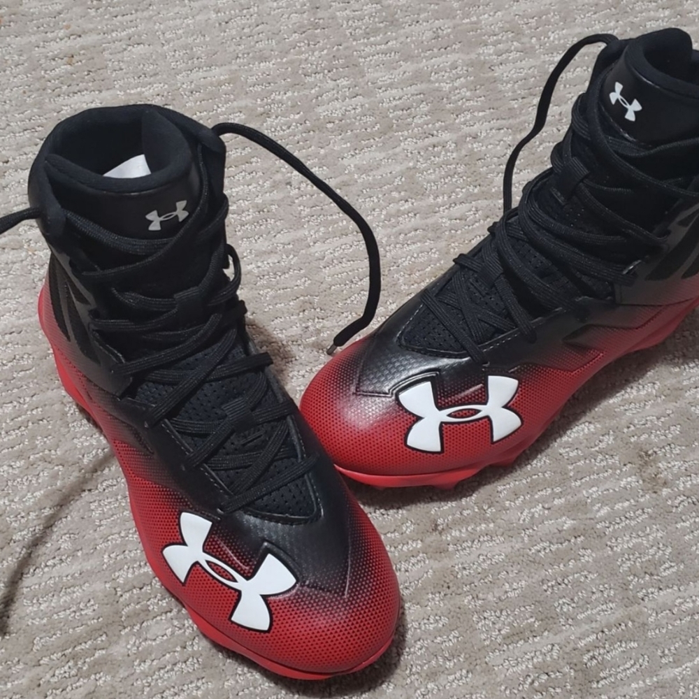 Under Armour 5.5 US Red & Black